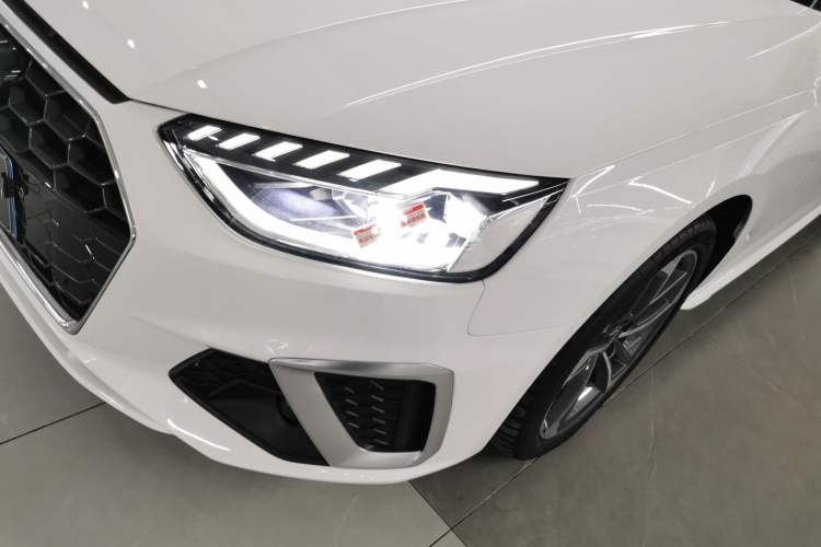 Used Audi A4L 2022 40 TFSI Fashion Dynamic Model
