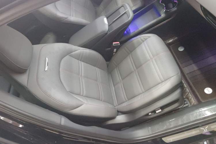 Used Hongqi EH7 2024 690 Pro Glory Edition
