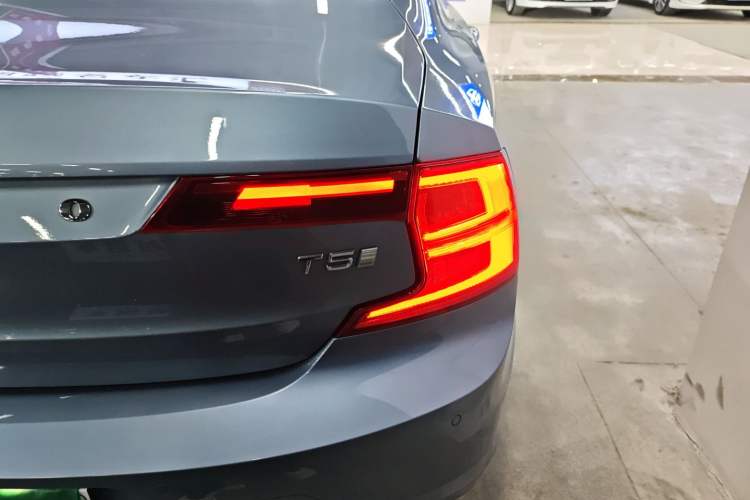 Used Volvo S90 2020 T5 Zhiyi Luxury Edition