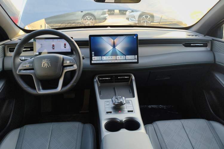 Used BYD Qin PLUS 2025 EV Smart Drive Edition 420KM Leading Model
