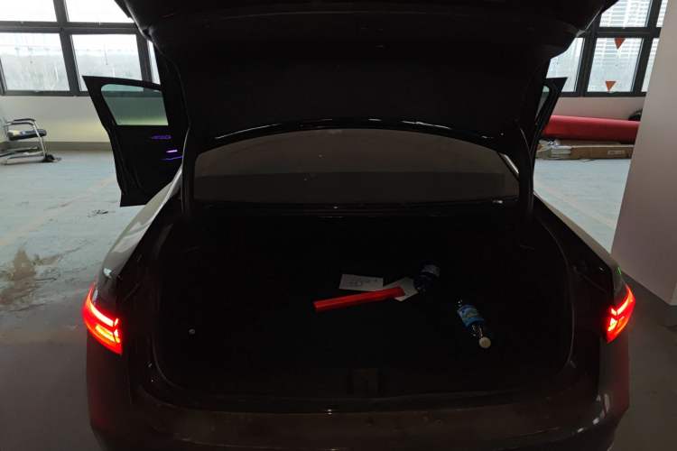 Used Volkswagen Passat 2025 Pro 380TSI Dragon Glory Edition
