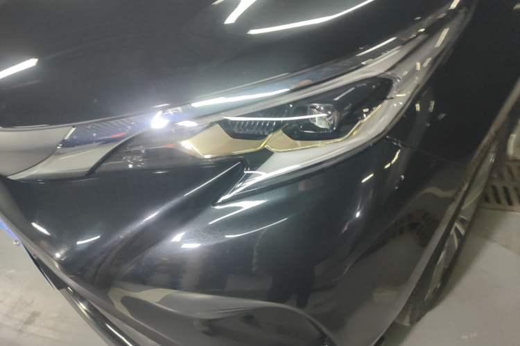 Used Toyota Granvia 2024 2.5L Hybrid Comfort Edition