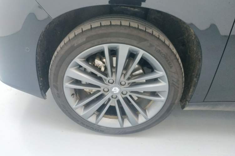 Used Leapmotor C16 2026 Extended-Range 280 LiDAR Zhizun Edition 6 Seats
