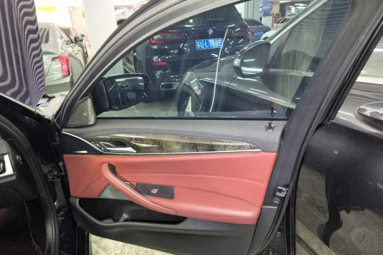 Used BMW 5 Series 2019 Restyled 530Li Luxury Edition M Sport Package
