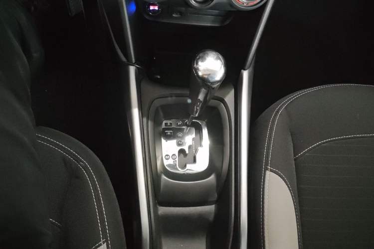 Used Peugeot 2008 2015 1.6L Automatic Playcool Edition