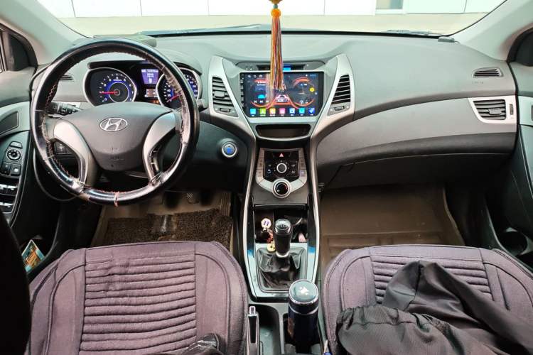 Used Hyundai Elantra (5th Generation / Langdong) 2015 1.6L Manual Leading Model
