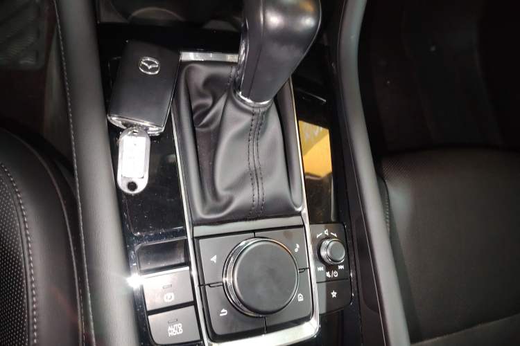 Used Mazda Mazda 3 Axela 2023 2.0L Automatic ZhiZhen Edition
