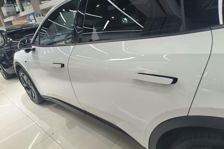 Used ONVO L60 2024 60 kWh Rear-Drive Version