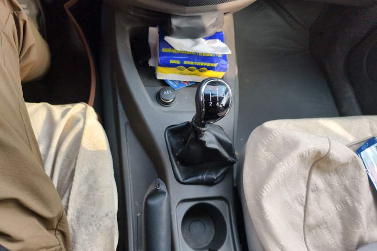 Used Wuling Hongguang 2014 1.5L Standard Version
