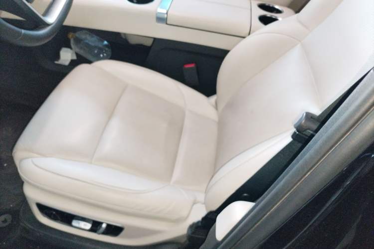 Used Li Auto L8 2023 Pro Model
