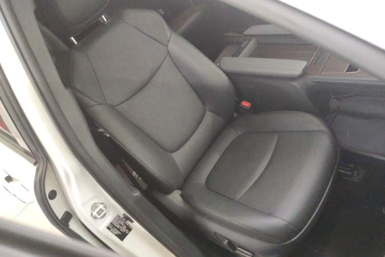 Used Toyota Granvia 2024 2.5L Hybrid Prestige PLUS Edition
