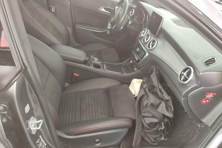 Used Mercedes-Benz CLA 2017 Refreshed CLA 220 4MATIC
