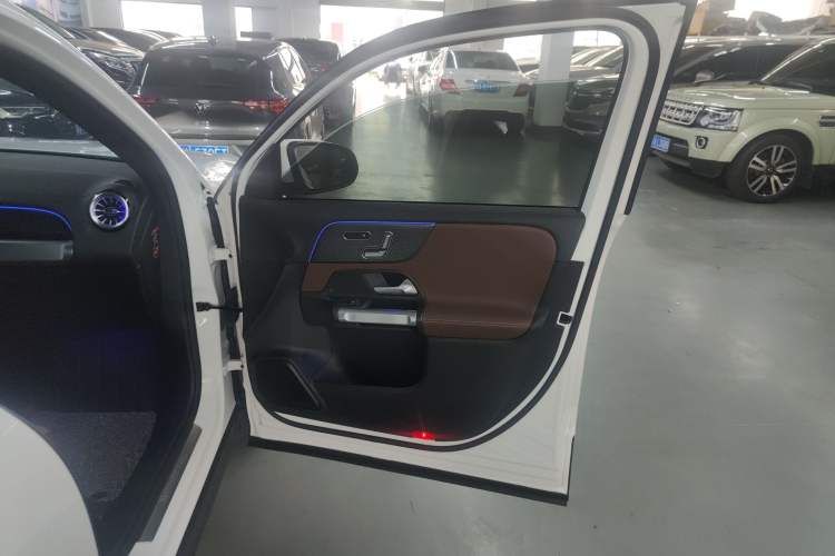 Used Mercedes-Benz GLB 2024 GLB 220 Fashion Model
