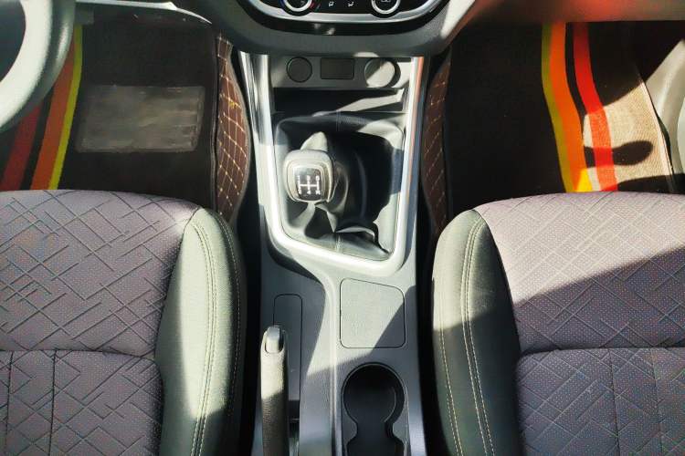 Used Isuzu JLM 2022 2.4T Classic Gasoline Two-Wheel-Drive Comfort Version with Extended Wheelbase – 4K22D4T
