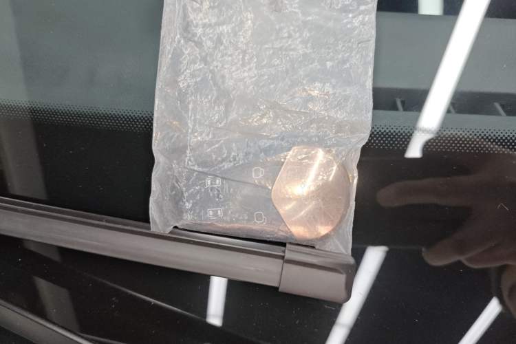 Used VOYAH Dream 2025 PHEV Four-Wheel Drive Prestige Kunpeng Edition
