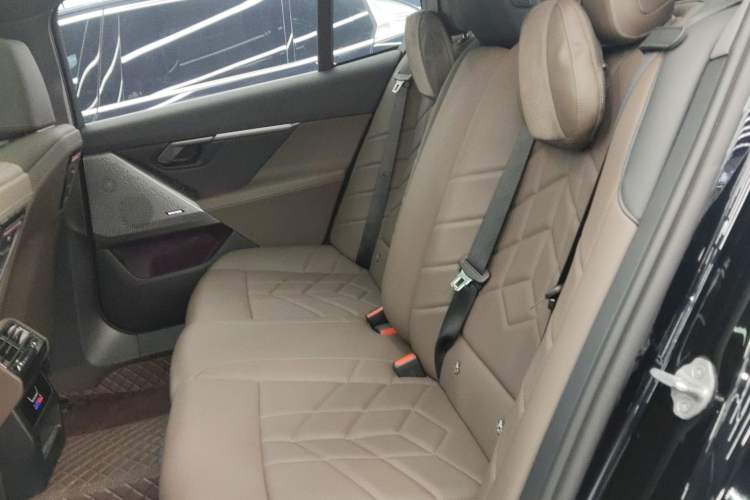 Used BMW 5 Series 2024 530Li Leading Model M Sport Package