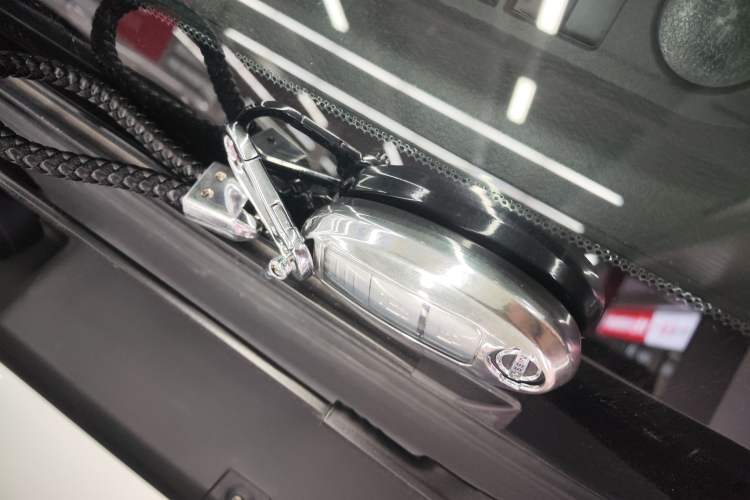 Used Nissan Terra 2020 2.5L XL Upper Automatic Two-Wheel Drive Luxury Edition