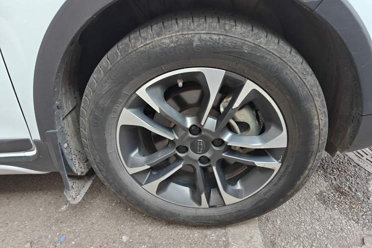 Used Geely Auto Vision X3 2019 Upgraded Model 1.5L CVT Elite Version