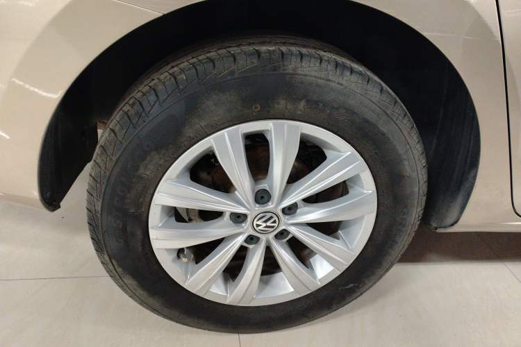 Used Volkswagen Bora 2016 1.6L Automatic Fashion Model
