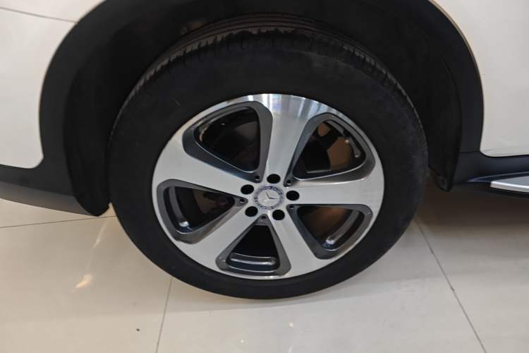 Used Mercedes-Benz GLC 2016 GLC 260 4MATIC Luxury Model