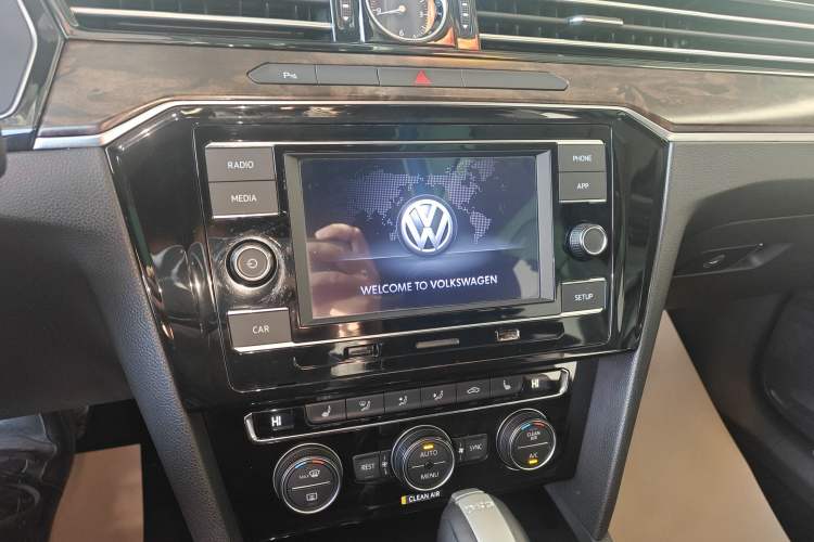 Used Volkswagen Magotan 2018 Facelift 330TSI DSG Luxury Model
