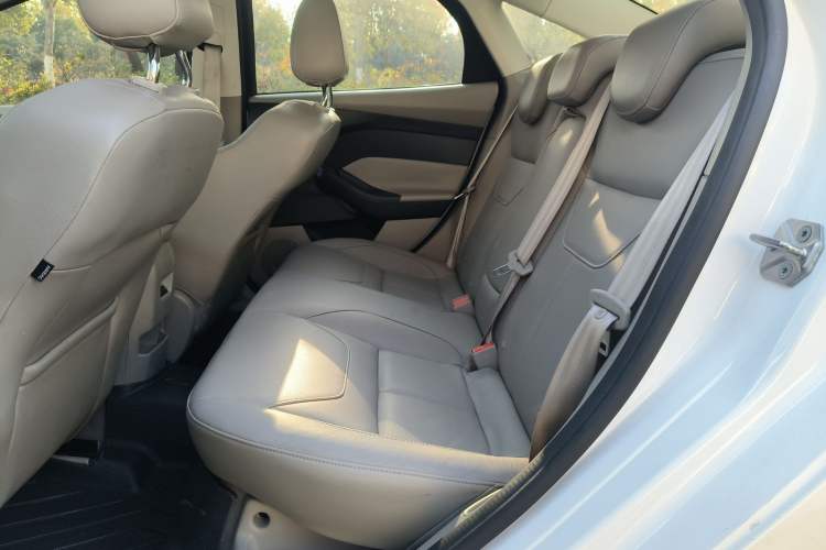 Used Ford Focus 2015 Sedan EcoBoost 180 Automatic Flagship Model