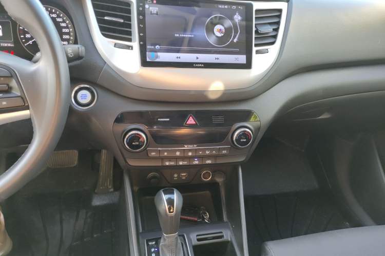 Used Hyundai Tucson 2015 1.6T Dual-Clutch Two-Wheel-Drive Smart Model