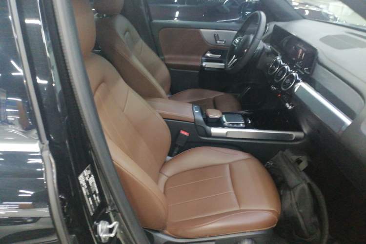 Used Mercedes-Benz GLB 2023 Refreshed GLB 200 Dynamic Edition