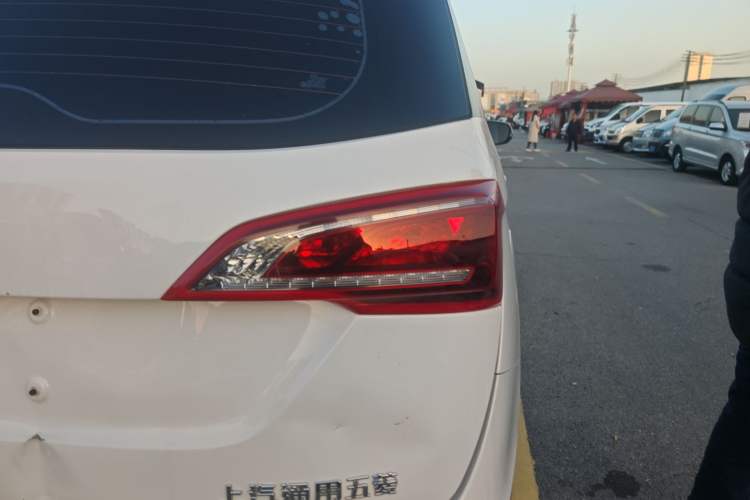 Used Baojun 730 2019 1.5L Manual Fashion Model 7-seater China VI
