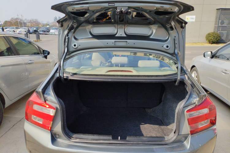 Used Honda City Classic 2012 1.5L Manual Comfort Edition