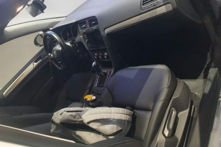 Used Volkswagen Golf 2019 1.6L Automatic Comfort Model China V Standard
