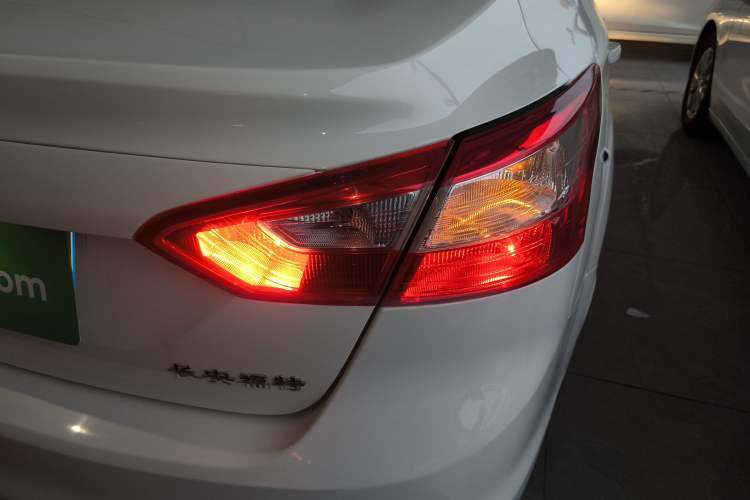 Used Ford Focus 2012 Sedan 1.6L Automatic Fashion Edition
