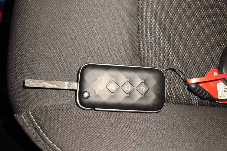 Used Wuling Alvez 2022 1.5L Manual Free-Style Model
