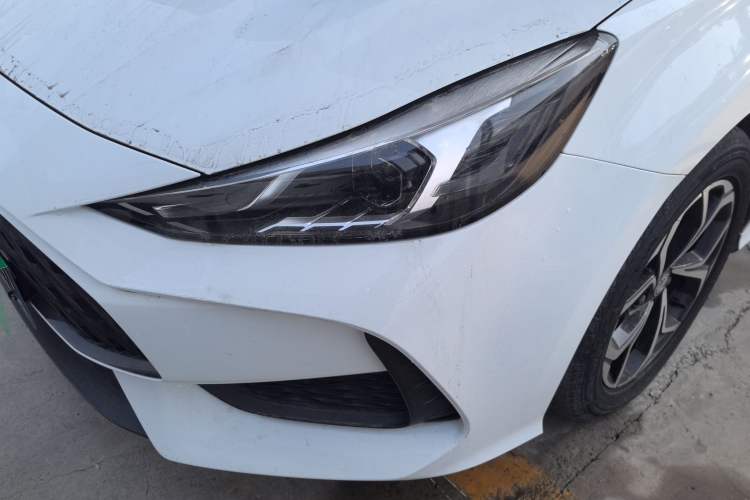 Used MG 5 2021 180 DVVT Manual Youth Luxury Edition
