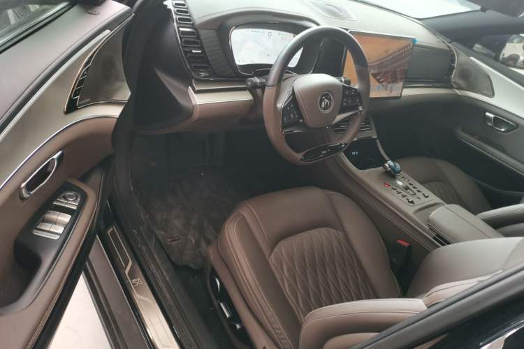 Used BYD Han 2024 EV Glory Edition 605KM Front-Wheel-Drive Premium Model
