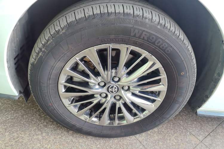 Used Toyota Sienna 2021 2.5L Hybrid Premium Edition