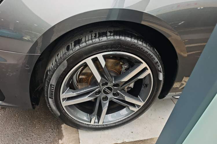 Used Audi A4L 2022 40 TFSI Luxury Dynamic Model
