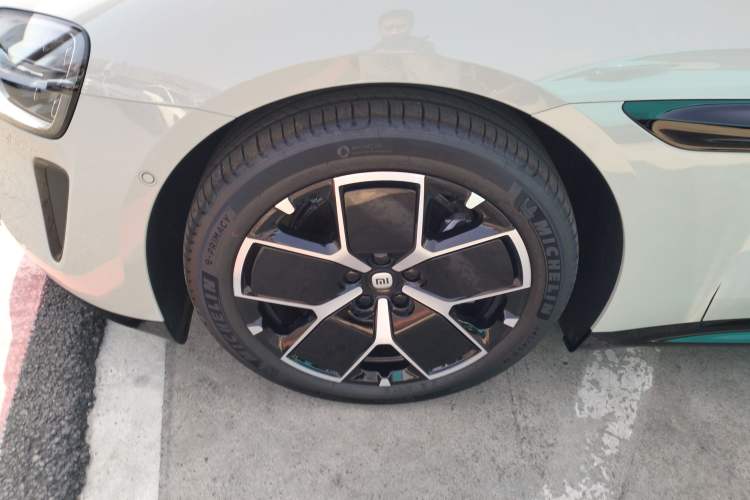 Used Xiaomi Auto SU7 2024 Rear-Drive Long-Range Intelligent Driving Version