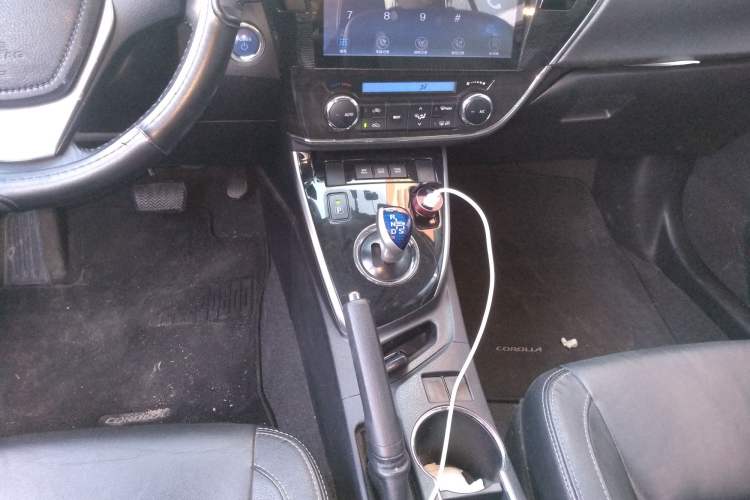 Used Toyota Corolla 2016 Dual-Engine 1.8L E-CVT Elite Edition
