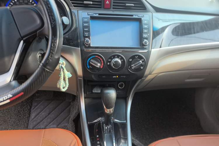 Used Honda Crider 2013 1.8L automatic comfort version
