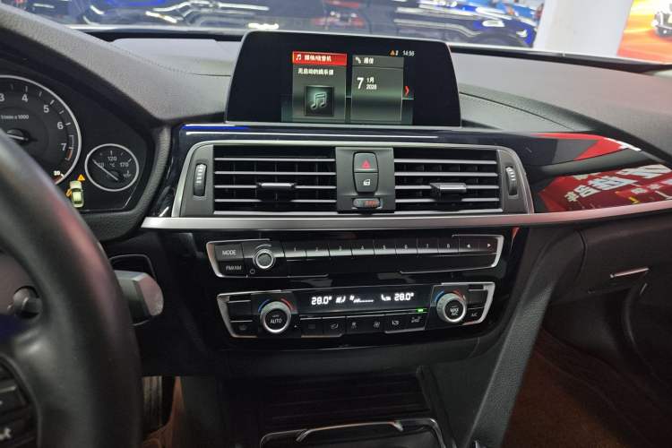 Used BMW 3 Series 2018 320Li Fashion Model
