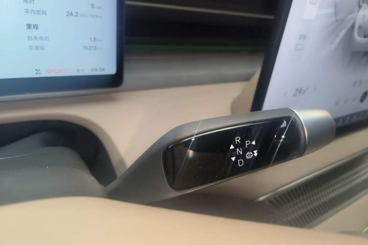 Used XPeng X9 2025 740 Ultra-Long Range Max