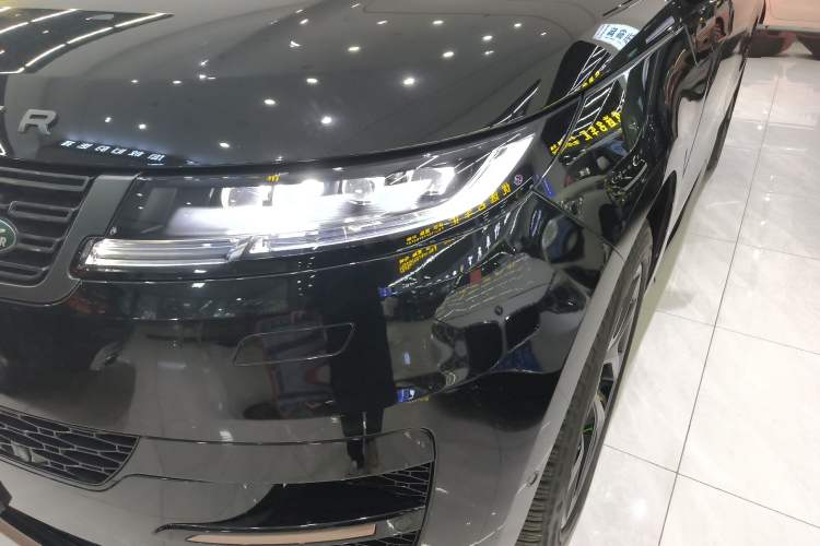 Used Land Rover Range Rover Sport 2024 400PS Dynamic SE
