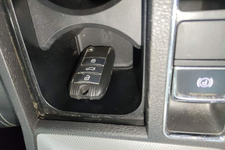 Used Roewe RX5 2019 20T Two-Wheel Drive Manual Ali Smart Network Platinum Edition