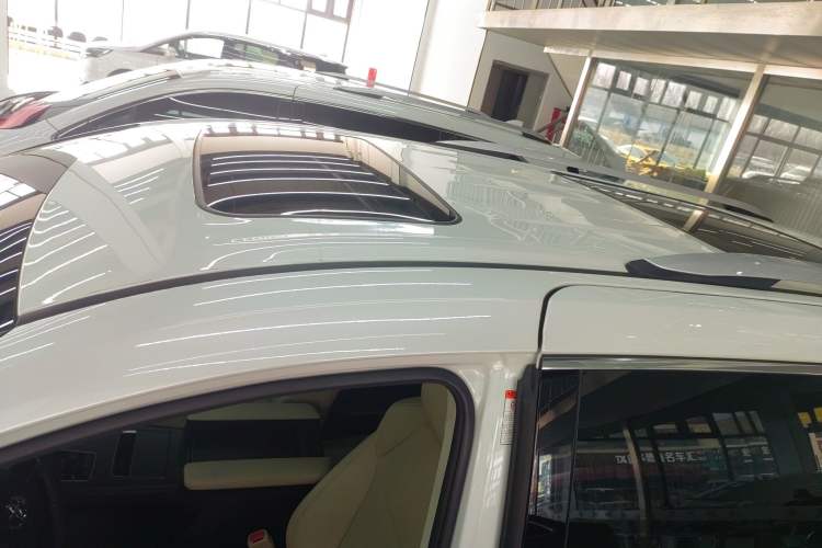 Used Toyota Granvia 2022 2.5L Hybrid Prestige Edition