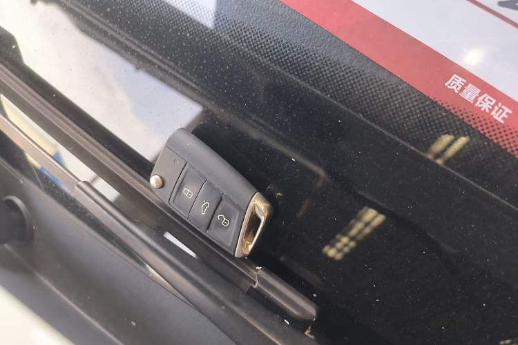 Used Volkswagen Lavida 2023 300TSI DSG Full-Comfort Edition
