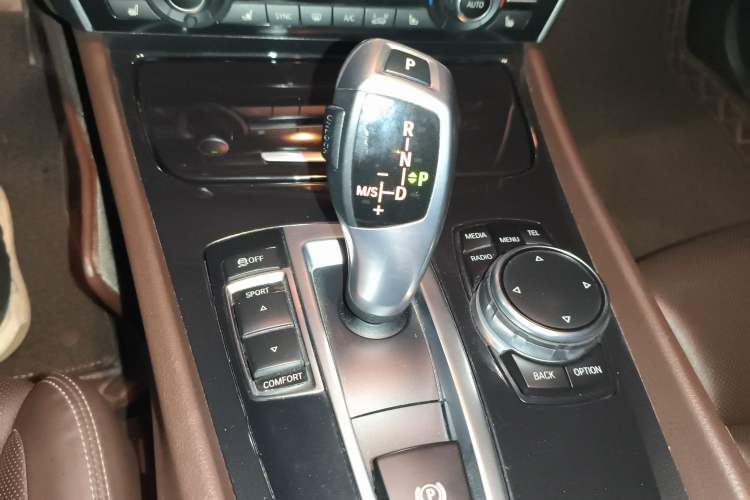 Used BMW 5 Series GT 2014 528i Luxury Edition