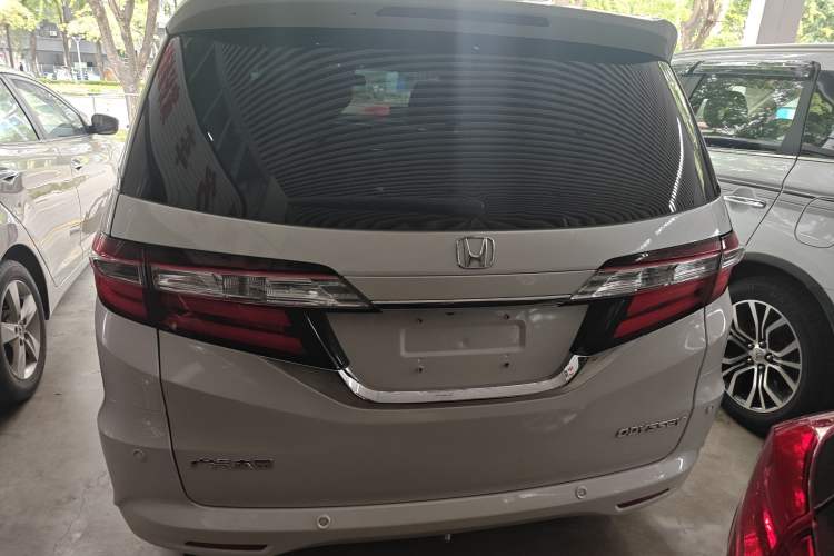 Used Honda Odyssey 2018 2.4L Supreme Edition