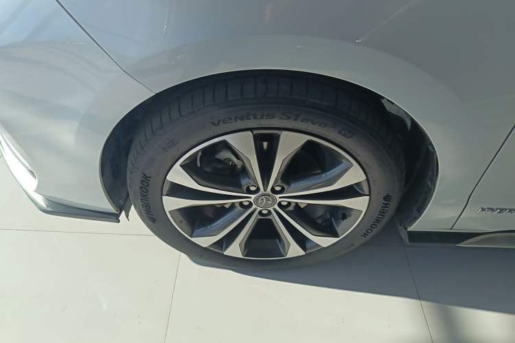 Used Toyota Granvia 2023 2.5L Hybrid Prestige PLUS Edition
