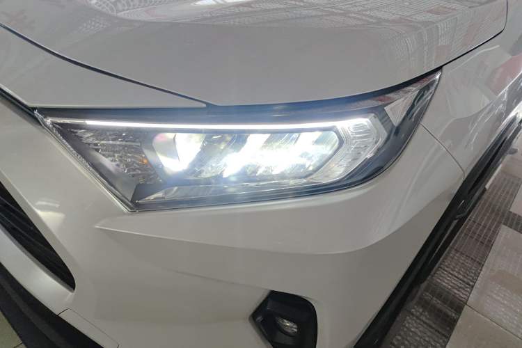 Used Toyota RAV4 2024 2.0L CVT Two-Wheel Drive Urban Edition